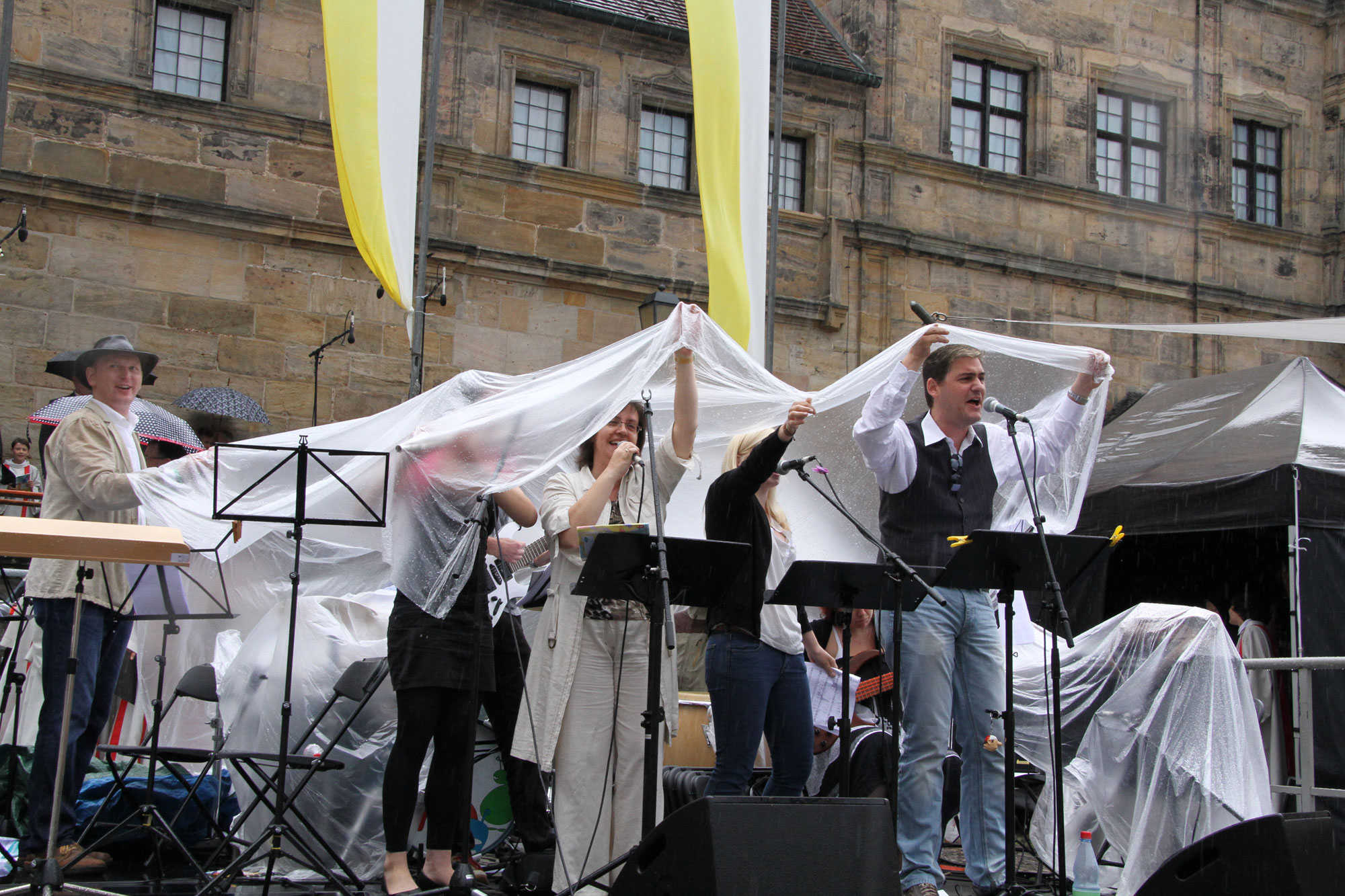 Musiker im Regen