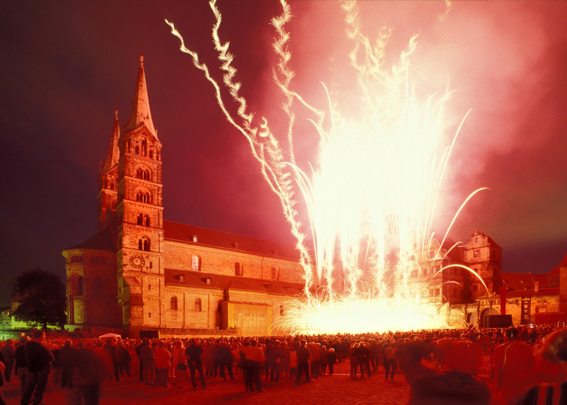 Feuerwerk auf dem Domplatz